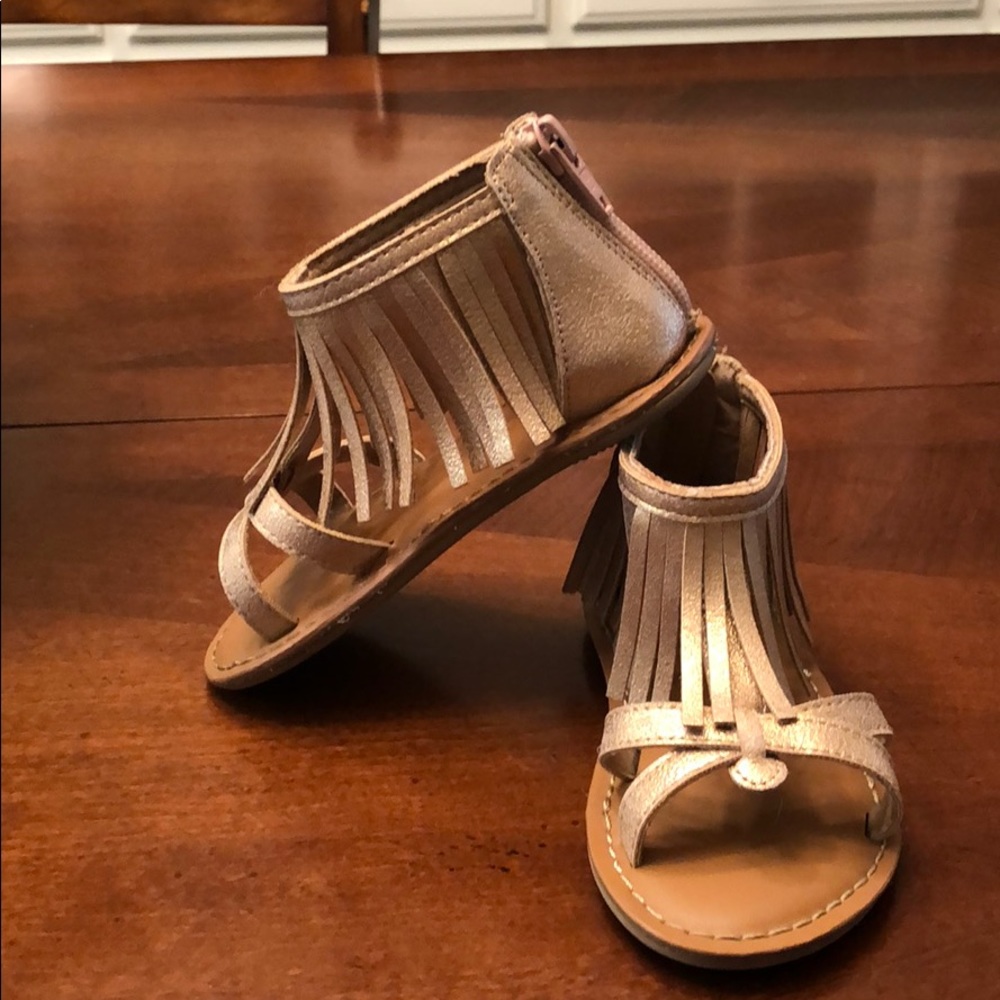 Toddler girl sandals, Size 8. Gold